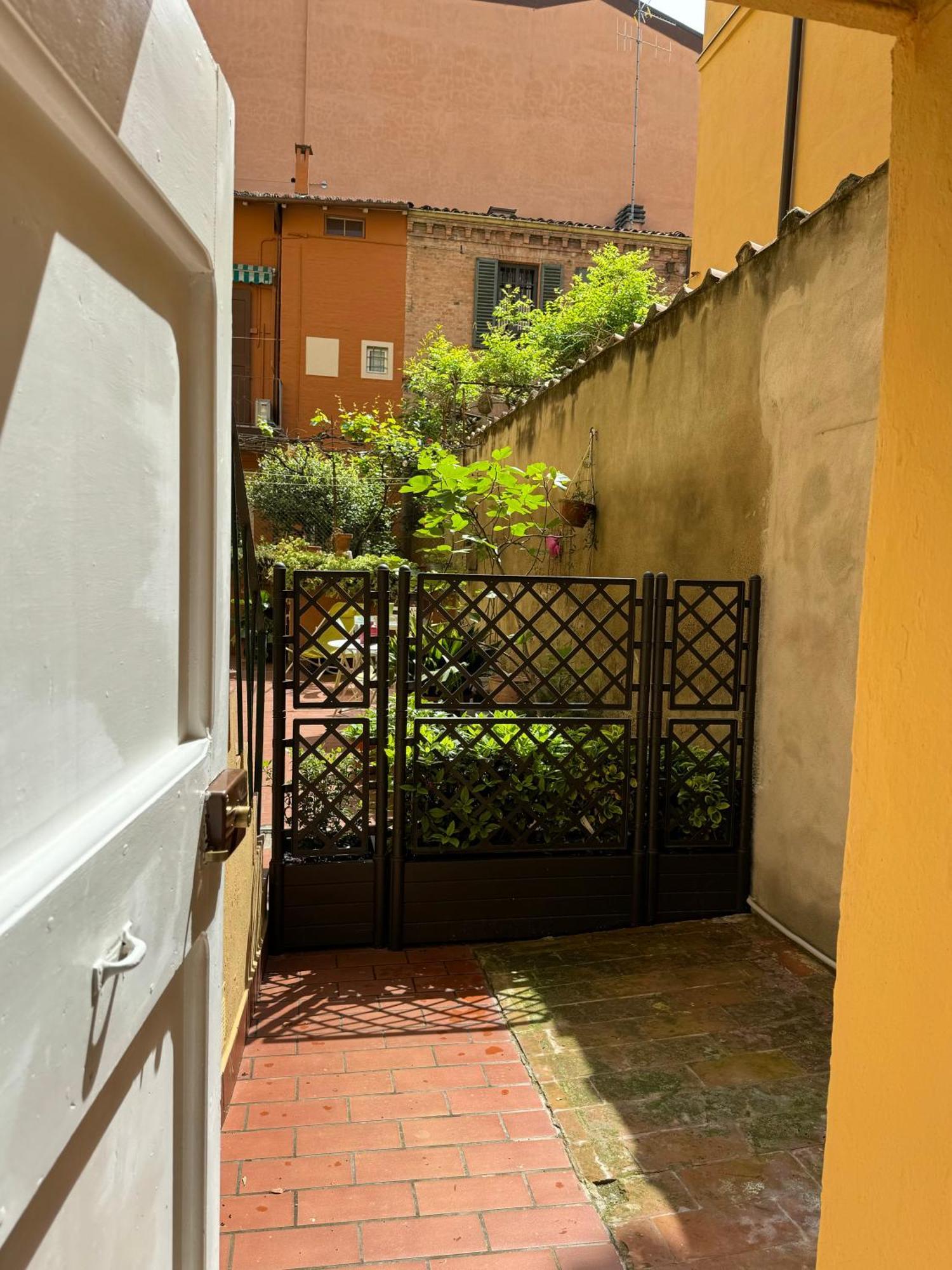 La Casina A Porta Castiglione Bolonha Exterior foto